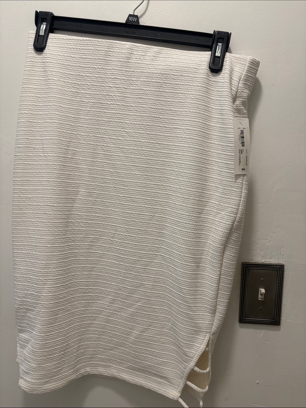 Bisou Bisou White Textured Pencil Skirt